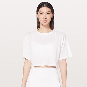 pre owned lululemon cortes crop tee US8